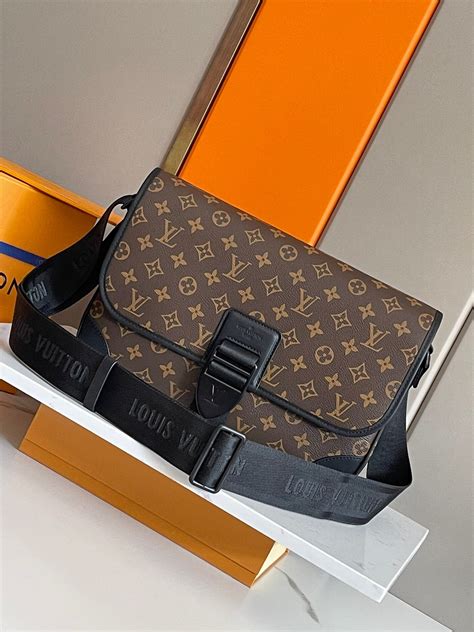 túi louis vuitton nam